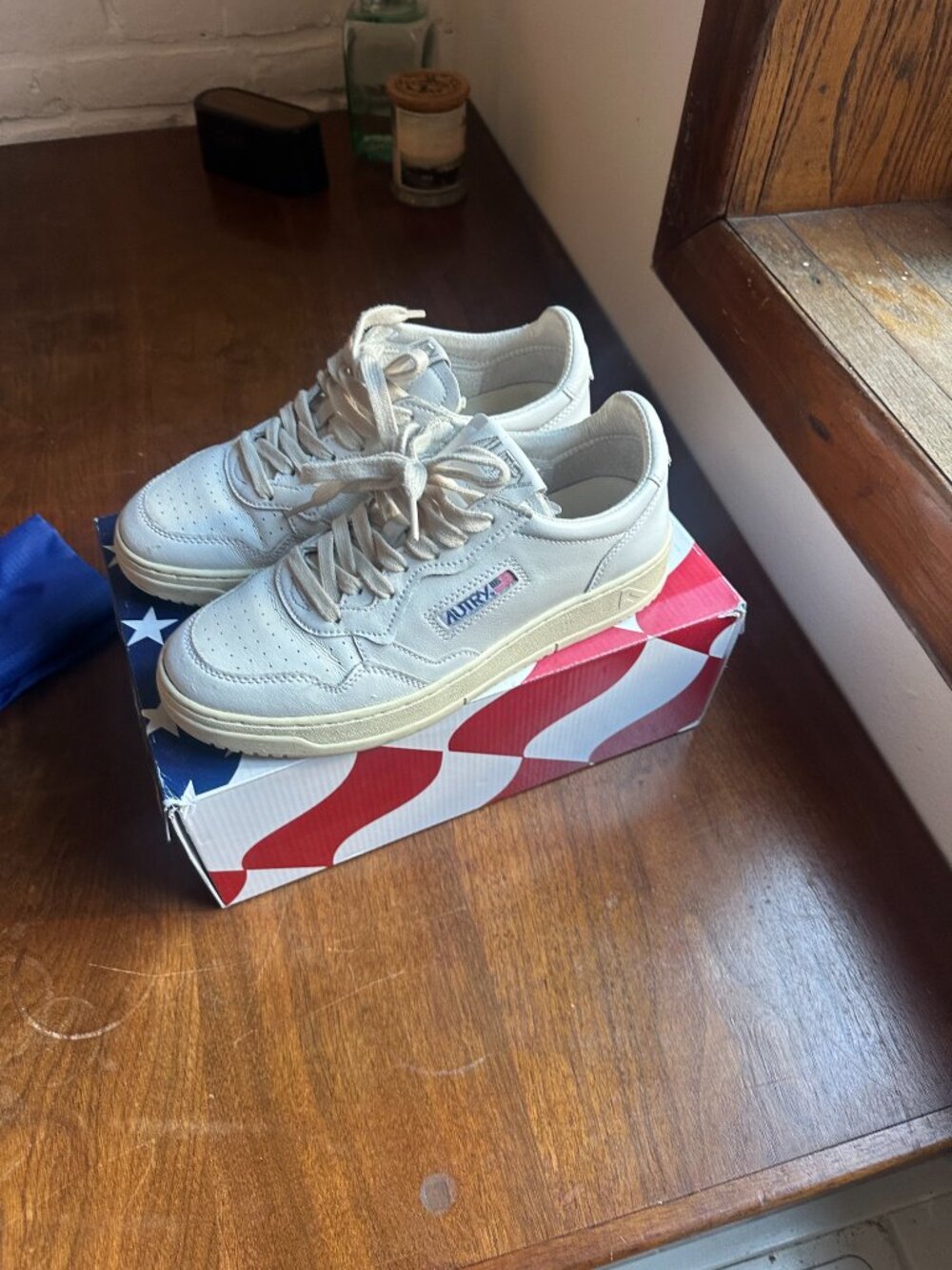 Autry Medalist Low Sneaker in White Leather - Picture 5 of 6